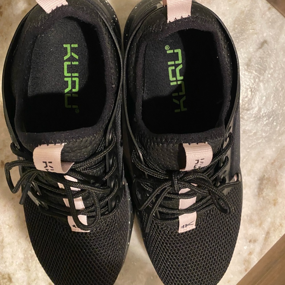 Women Atom Athletic Sneaker